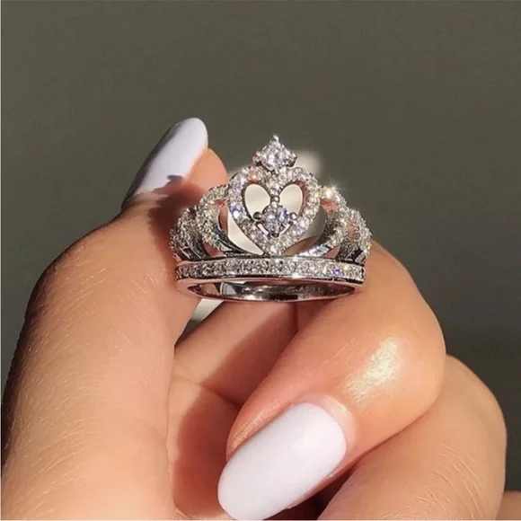 NEW 925 STERLING SILVER CROWN DIAMOND RING - Picture 2 of 5